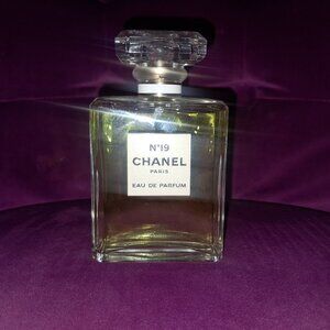 Chanel N°19 Eau de Parfum 3.4 fl oz